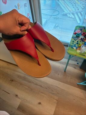 Fitflops Lulu leather in burnt berry size 10 - gently used